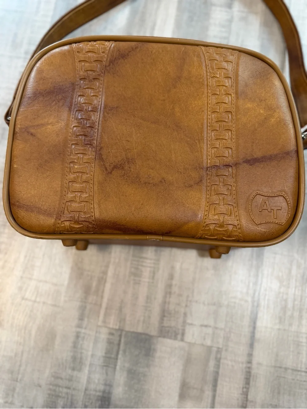 Vintage 1978 American Tourister Brown Carry On Flight Shoulder Bag w Key